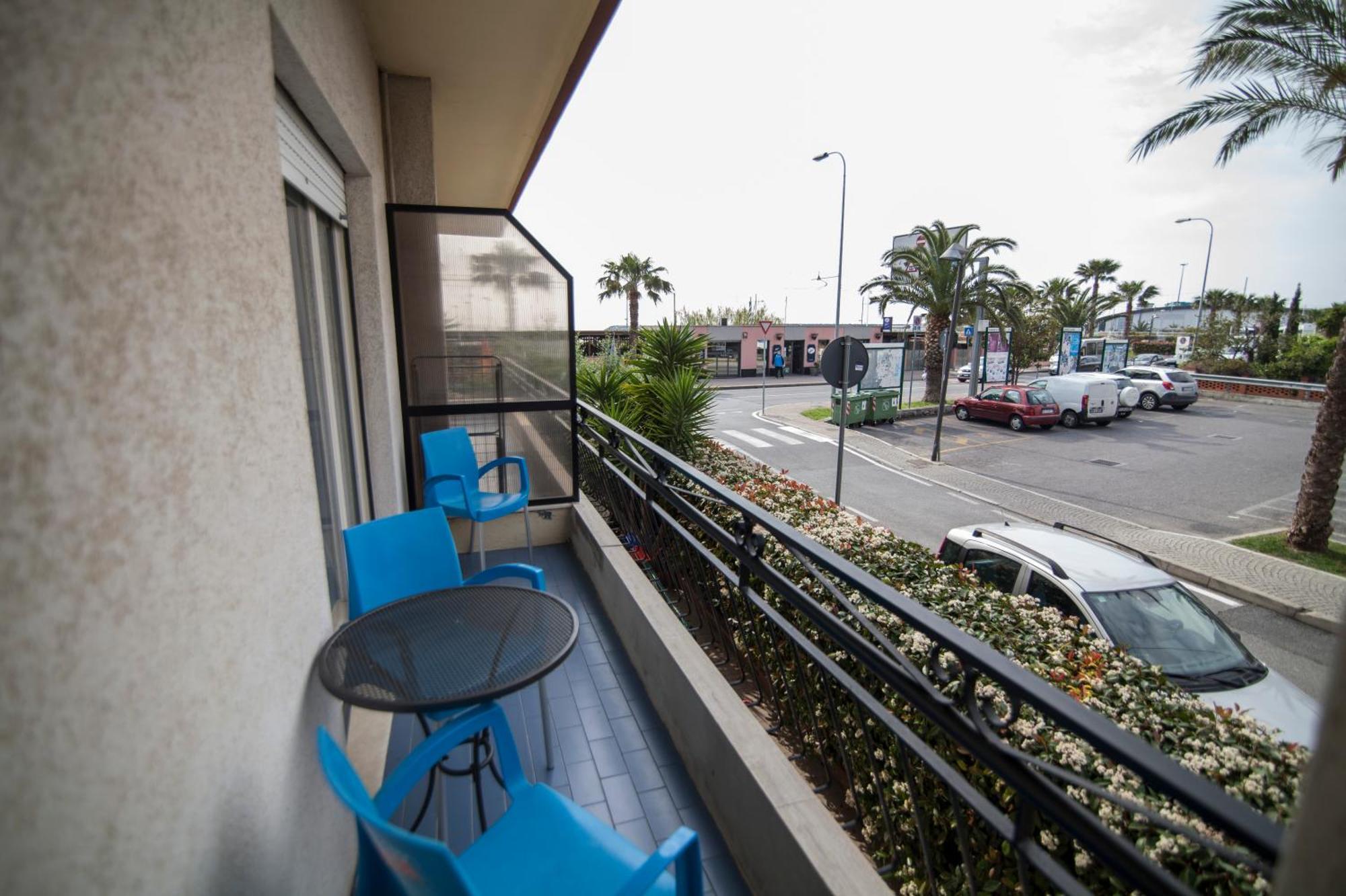 Residence Colibri Family & Bike Loano Zimmer foto