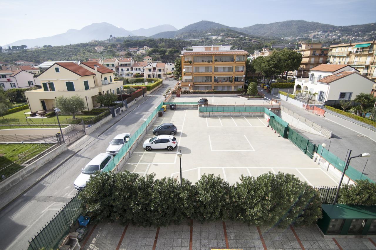Residence Colibri Family & Bike Loano Exterior foto